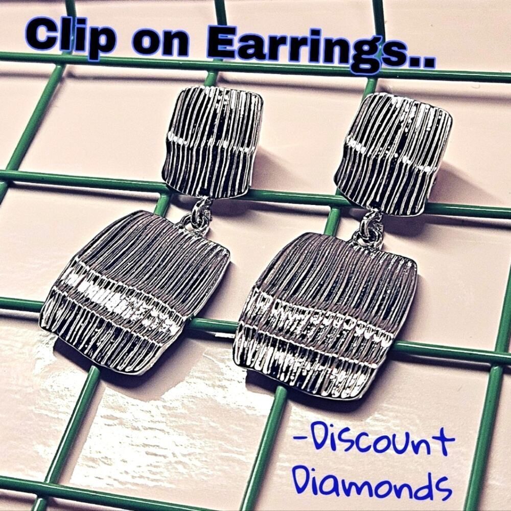 CLIP ONS  Silver Vintage Ribbed Rectangle Earrings
